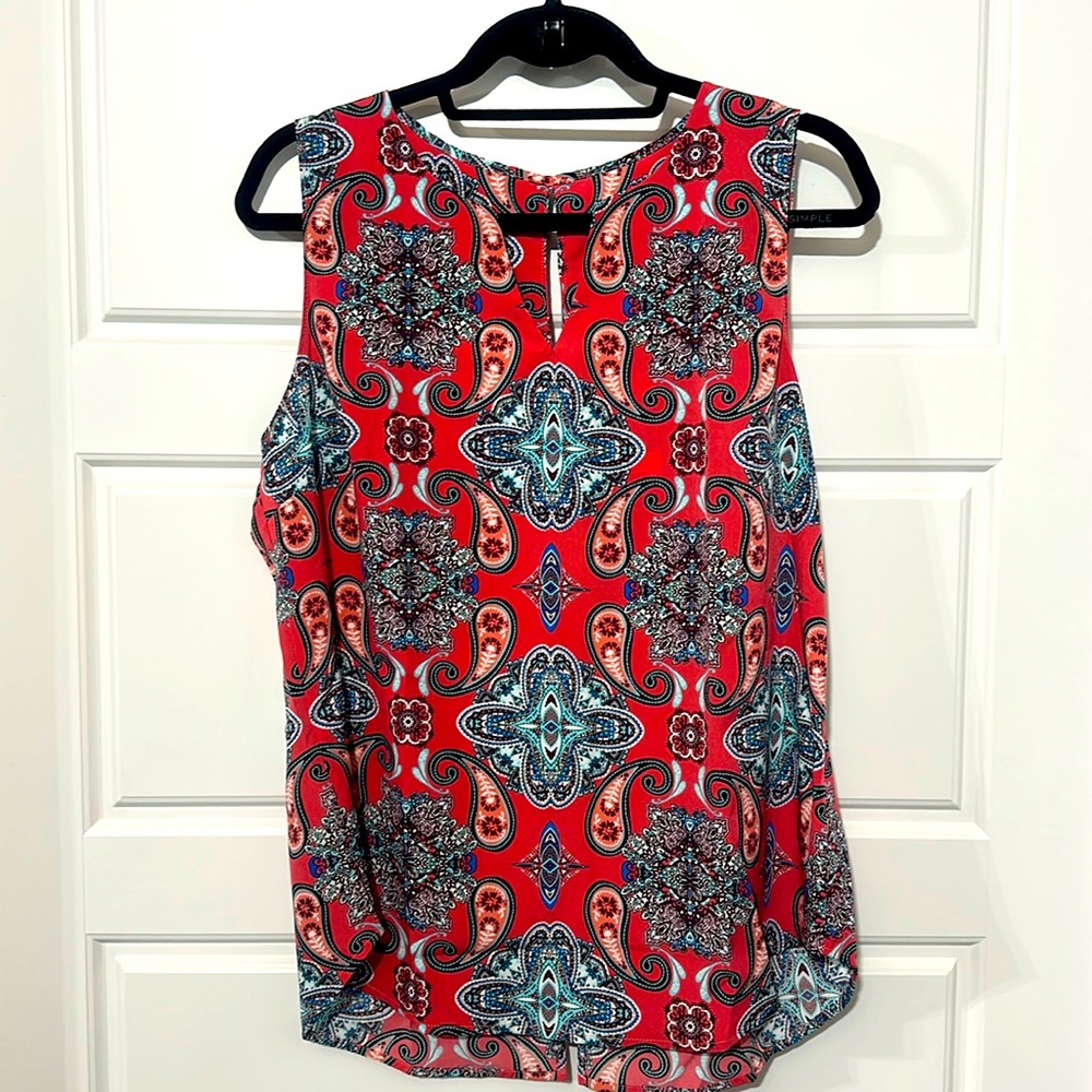 VERSE  (New with tags). Jory Split Neck Top. Size L